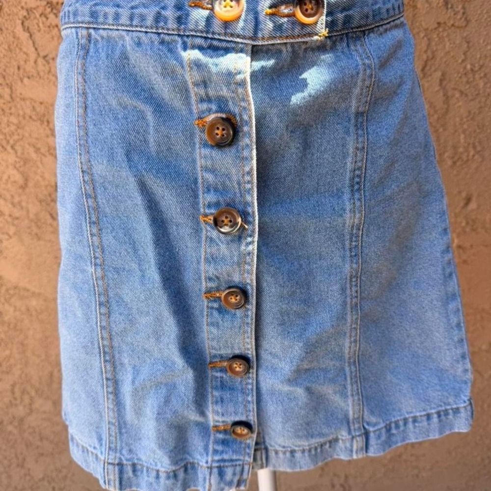Forever 21 blue denim button up skirt